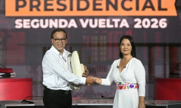 Keiko Fujimori — Imagen de la cobertura sobre Fujimori y Sánchez se enfrentan sobre crimen y "mafia política" en debate presid. Foto de: ERNESTO BENAVIDES/AFP/AFP