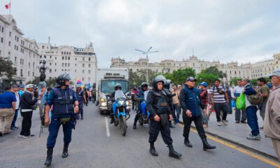 patrimonio cultural — Agentes de tránsito y policías patrullan el Centro Histórico de Lima para controlar el flujo vehicular ante posibles movilizaciones. Foto de: Exitosa Noticias