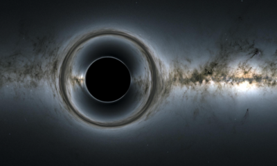 Representación artística de un agujero negro captado por el telescopio James Webb a una gran distancia en el universo. Foto de: Perú21