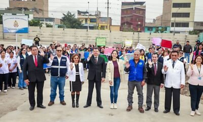 San Juan — Autoridades y personal de salud se reúnen en un evento relacionado con la infraestructura hospitalaria del Ministerio de Salud. Foto de: El Peruano