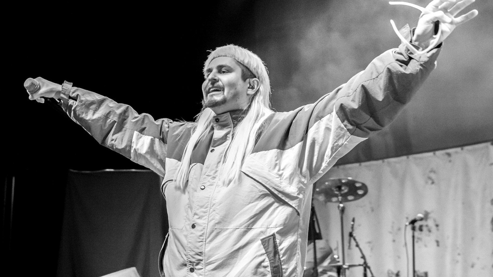 Oliver Tree, conocido por su música de 'Life Goes On', es recordado en esta fotografía que acompaña la noticia de su fallecimiento a los 32 años. Foto de: Scott Legato/Getty Images