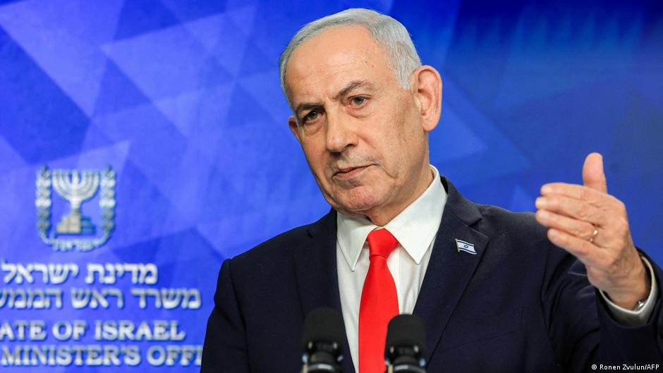 Benjamín Netanyahu afirma que las fuerzas israelíes cuentan con libertad total de acción en sus operaciones dentro del territorio libanés. Foto de: Ronen Zivlum/AFP
