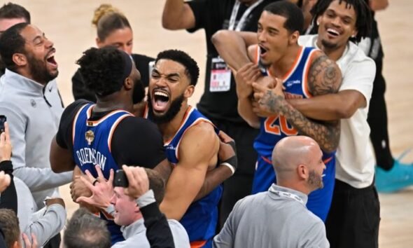 campeones New York Knicks — Los jugadores de los New York Knicks celebran su campeonato de la NBA tras una remontada histórica que rompe una sequía de 53 años. Foto de: news.google.com