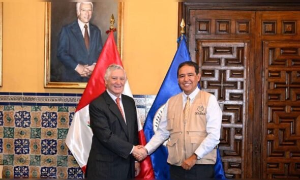segunda vuelta electoral — Imagen de la cobertura sobre Elecciones 2026: Misión Electoral de la OEA llega al Perú para segunda vuelta en. Foto de: La República
