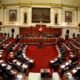 Senado peruano — Senadores y legisladores se reúnen en el recinto del Senado para las gestiones previas a la entrega de credenciales. Foto de: La República