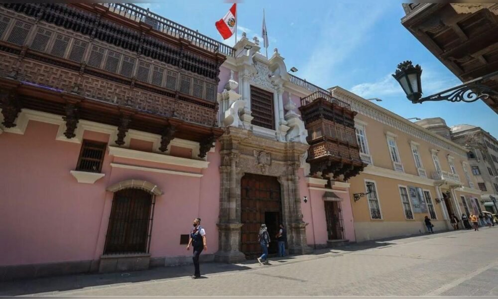 designaciones embajadores Perú concluidas — La Cancillería peruana se encuentra en un edificio histórico, reflejando el contexto diplomático de las decisiones sobre los embajadores. Foto de: La República