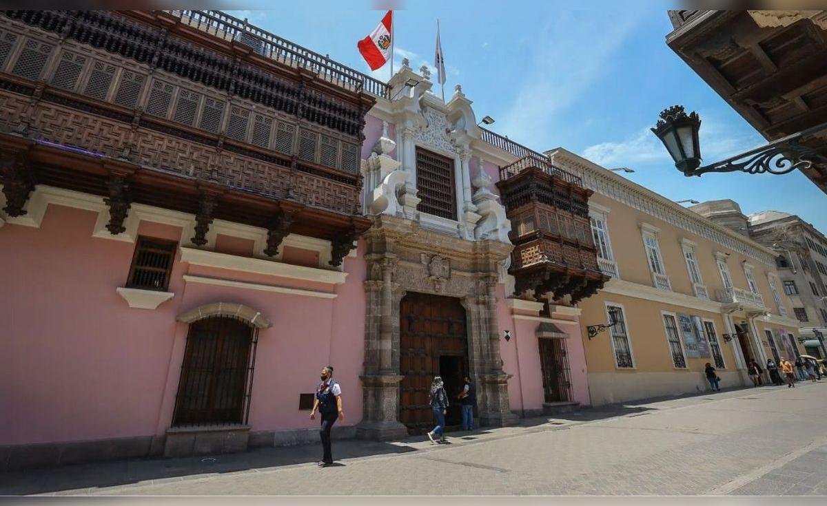 designaciones embajadores Perú concluidas — La Cancillería peruana se encuentra en un edificio histórico, reflejando el contexto diplomático de las decisiones sobre los embajadores. Foto de: La República