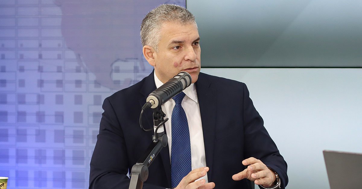 Rafael Vela Barba fiscal — El fiscal Rafael Vela habla ante los medios sobre su situación laboral y sus aspiraciones políticas. Foto de: Exitosa Noticias