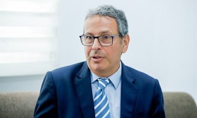 mejoras normativas — Un funcionario de la Sunarp durante una presentación sobre el uso de inteligencia artificial y mejoras en las normas del servicio. Foto de: El Peruano
