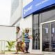 SUNAT actualiza datos — Contribuyentes acuden a un centro de atención de la Sunat para realizar trámites y actualizar sus datos personales. Foto de: El Peruano