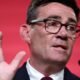 Andy Burnham se prepara para asumir el cargo de primer ministro del Reino Unido ante desafíos económicos y políticos. Foto de: Infobae