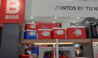 tercera planta industrial — Exhibición de productos de la marca BASA en un punto de venta. Foto de: Gestión