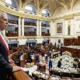 Congreso incrementa gastos — Imagen de la cobertura sobre Congreso: Trabajadores reciben bonos mensuales, semestrales y anuales. Gasto es . Foto de: El Búho
