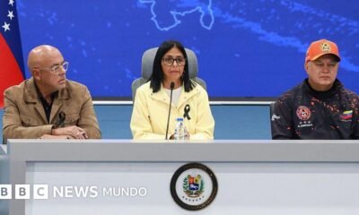 Jorge Rodríguez, Delcy Rodríguez y Diosdado Cabello participan en una conferencia de prensa sobre la gestión del gobierno venezolano. Foto de: Javier Campos/NurPhoto via Getty Images