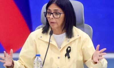La funcionaria venezolana Delcy Rodríguez habla durante una intervención sobre la gestión gubernamental ante los recientes sismos. Foto de: CNN en Español