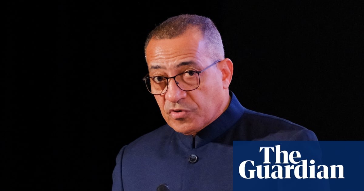 Tomé Príncipe — El presidente de Santo Tomé y Príncipe, Carlos Vila Nova, habla en un podio durante el periodo previo a las elecciones presidenciales. Foto de: The Guardian