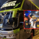 suspensión Emmanuel VIP — Un bus de la empresa Emmanuel VIP es inspeccionado por efectivos policiales tras los ataques y el herido chofer. Foto de: Exitosa Noticias