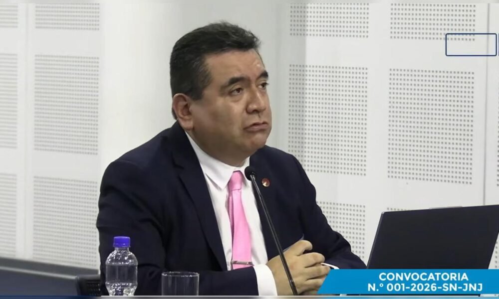 Carlos Loyola es entrevistado por JNJ durante su participación como candidato único para la jefatura de la ONPE. Foto de: La República