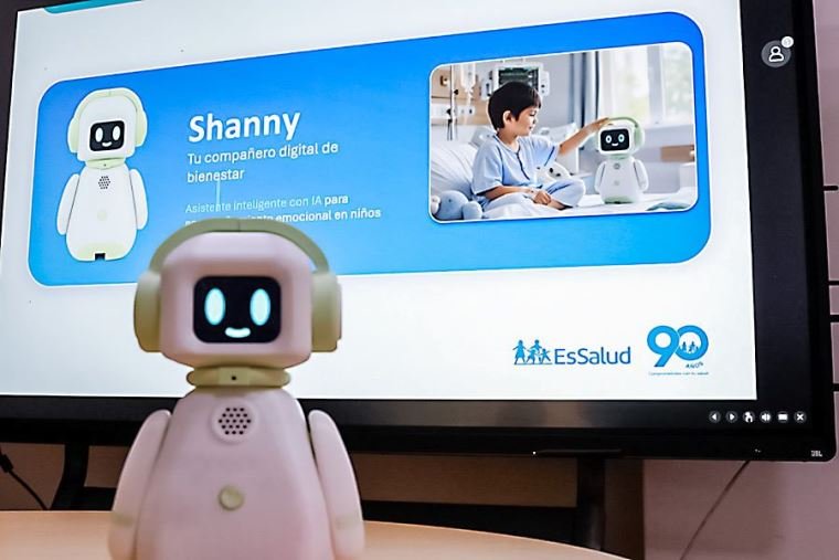 robot Shany EsSalud — El robot Shany es una herramienta de acompañamiento diseñada por EsSalud para reducir la ansiedad y depresión en pacientes pediátricos. Foto de: El Peruano