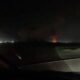 ataques en Irán — Fuego y humo se elevan tras un ataque cerca del aeropuerto de Iranshahr en Irán. Foto de: Reuters