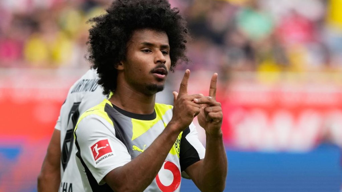 negociación Adeyemi — Adeyemi celebra un gol con el Borussia Dortmund tras alcanzar un acuerdo sobre su situación. Foto de: Marca