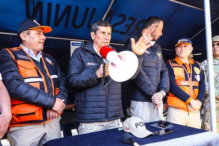 sismo Junín emergencia — Autoridades y personal de seguridad se reúnen en la región de Junín para coordinar la atención tras el sismo. Foto de: El Peruano
