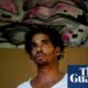 El artista disidente cubano Luis Manuel Otero Alcántara es autorizado para viajar a Estados Unidos. Foto de: The Guardian