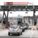 Tribunal Constitucional — Vehículos transitan por una estación de peaje en Perú mientras las autoridades defienden la vigencia de estos cobros ante el debate actual. Foto de: Gestión