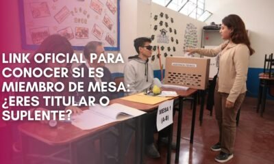 Una persona entrega un sobre en una mesa de votación, ilustrando el proceso electoral y la consulta para los miembros de mesa. Foto de: Gestión