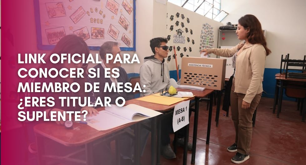 Una persona entrega un sobre en una mesa de votación, ilustrando el proceso electoral y la consulta para los miembros de mesa. Foto de: Gestión