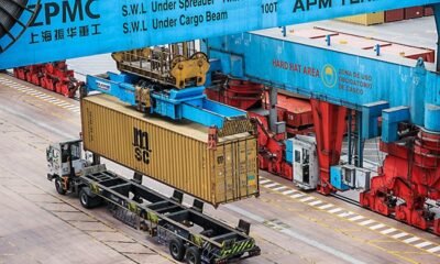 posición externa Perú — Un contenedor de carga en un puerto marítimo simboliza la consolidación del comercio exterior y la posición económica de Perú. Foto de: El Peruano