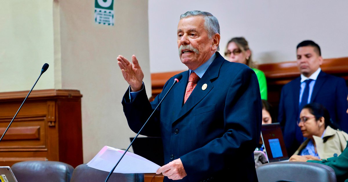 códigos penal — El congresista Fernando Rospigliosi durante una sesión en el Congreso de la República para tratar leyes sobre fueros militares y policiales. Foto de: Exitosa Noticias