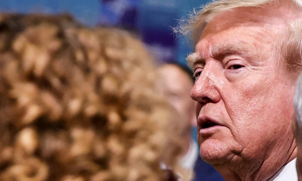 aliados europeos — Donald Trump durante la cumbre de la OTAN en Ankara, donde sus declaraciones generaron controversia entre los aliados. Foto de: EFE/EPA/FILIP SINGER | Vídeo: EPV