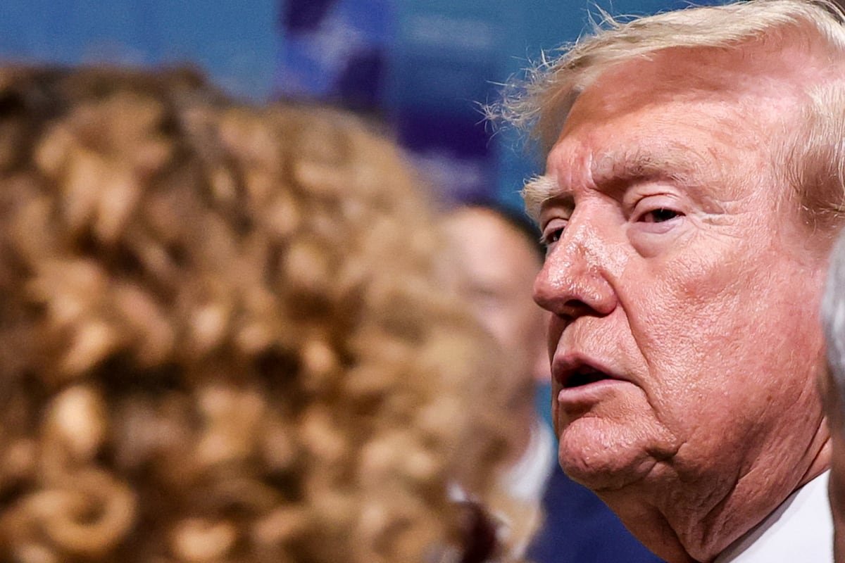 aliados europeos — Donald Trump durante la cumbre de la OTAN en Ankara, donde sus declaraciones generaron controversia entre los aliados. Foto de: EFE/EPA/FILIP SINGER | Vídeo: EPV