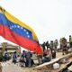 desafío monumental — Personal de rescate y socorristas trabajan entre los escombros tras los terremotos en Venezuela. Foto de: Getty Images