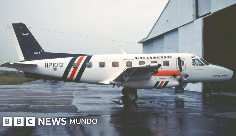 vuelo 901 Panamá — El avión de la aerolínea Alas Chiricanas involucrado en el atentado del vuelo 901 tras los hechos en Panamá. Foto de: Ministerio Público de Panamá