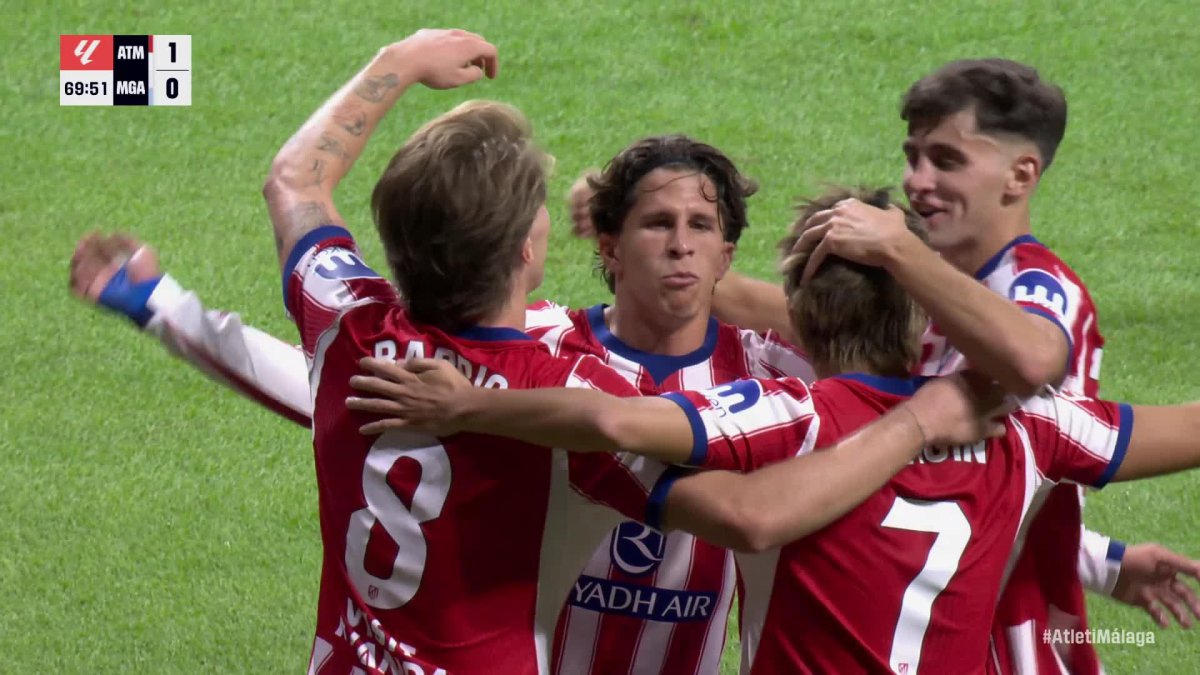 Atlético Madrid vence — Jugadores del Málaga celebran un momento durante el encuentro contra el Atlético de Madrid. Foto de: Marca