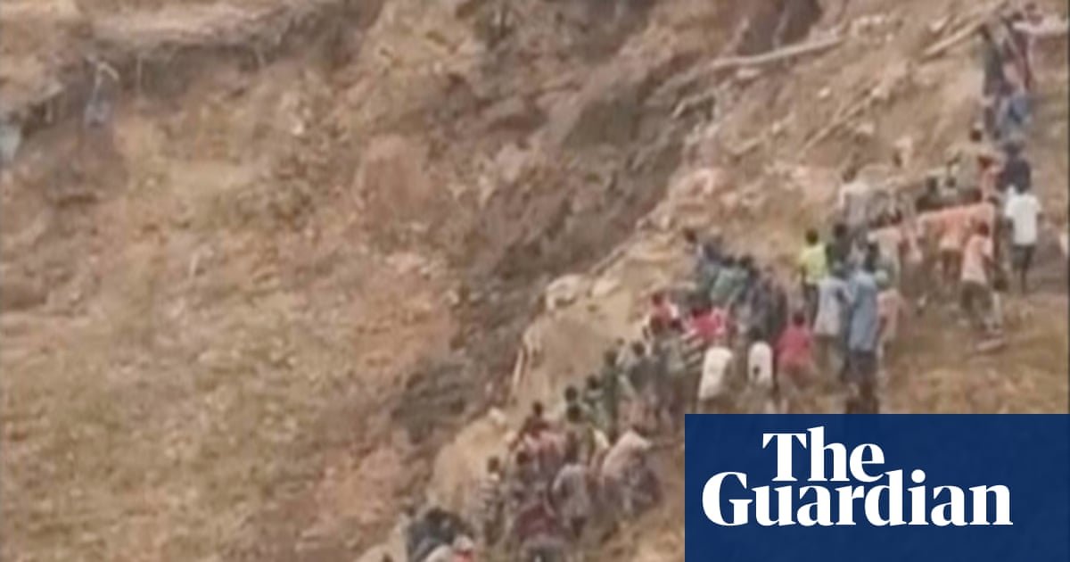 colapso de mina — Captura de un video que muestra el colapso de una mina de oro en la República Centroafricana donde fallecieron más de 100 personas. Foto de: The Guardian