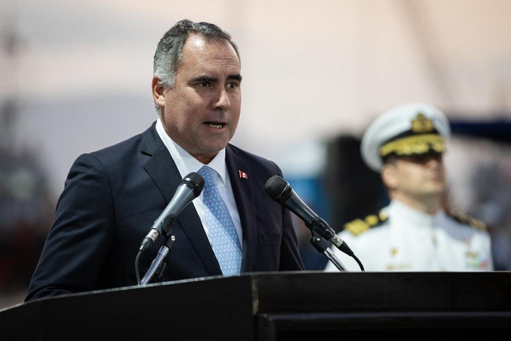 El ministro de Defensa anuncia nuevas medidas para combatir la extorsión y el sicariato en el transporte público. Foto de: Perú21
