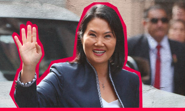 La política peruana Keiko Fujimori saluda a la prensa mientras RSF denuncia el deterioro de la libertad de prensa en el país. Foto de: IDL-Reporteros