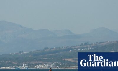 fronteras europeas — Botes de la marina patrullan las aguas cercanas a Ceuta, donde se han reforzado las medidas de seguridad en las fronteras de la Unión Europea. Foto de: The Guardian