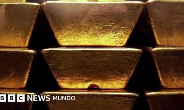 traslado oro europeo — Lingotes de oro apilados que ilustran el movimiento de reservas de metales preciosos por parte de países europeos. Foto de: Getty Images