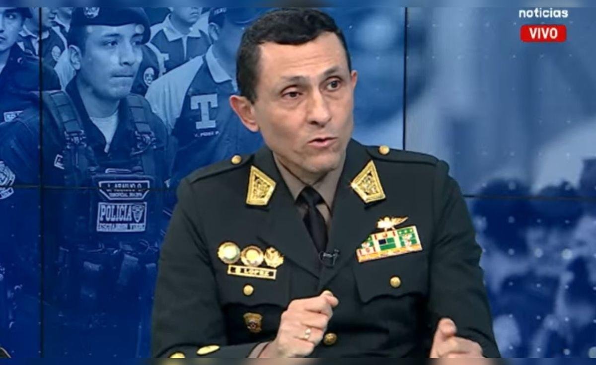 El nuevo jefe de la Policía Nacional del Perú, Fredy López Mendoza, es presentado en un programa de noticias. Foto de: La República