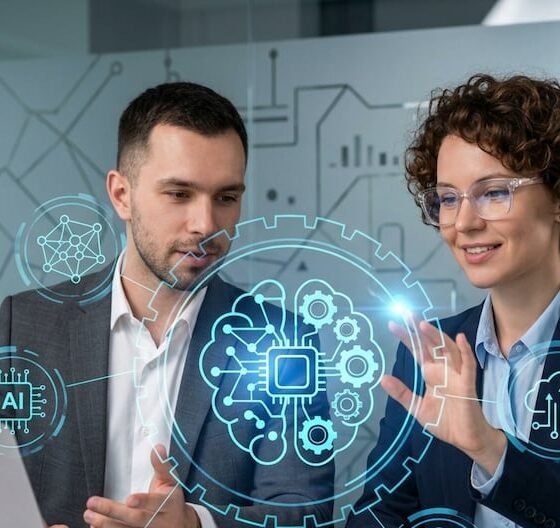 Representación gráfica de profesionales analizando el impacto de la inteligencia artificial y la automatización en el mercado laboral. Foto de: Gestión