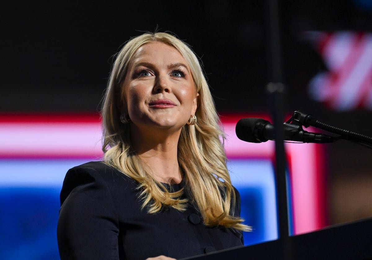 La portavoz de la Casa Blanca de Trump, Karoline Leavitt, aparece en una imagen tomada durante la Convención Republicana de Dallas. Foto de: ALBERT PENA (EFE