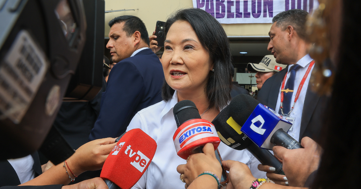 Keiko Fujimori amenazas — La política peruana Keiko Fujimori es interrogada por diversos medios de comunicación tras las presuntas amenazas en su contra. Foto de: Exitosa Noticias