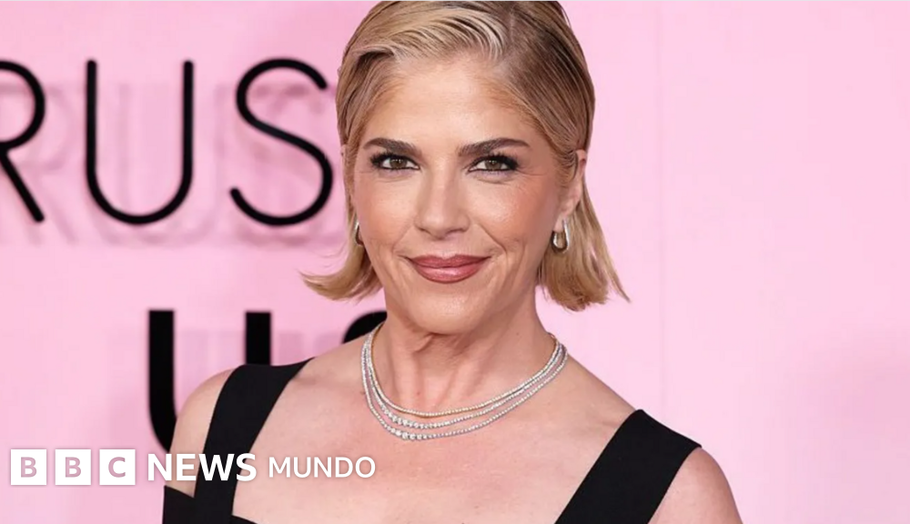 agresión Selma Blair — La actriz estadounidense Selma Blair, conocida por su papel en Legalmente rubia, es señalada por un incidente en un vuelo. Foto de: Getty Images